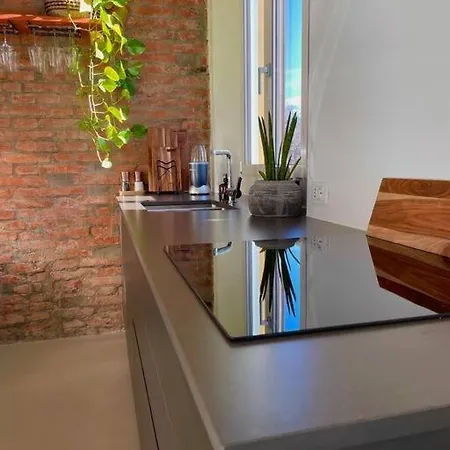 Kurt's Kitchen, Stylish With Terrace * 볼로냐